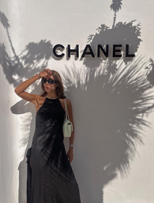 Chanel zaprasza na Mykonos i do Edynburga. Nowe letnie butiki marki